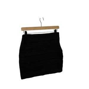 H&M Black Textured Mini Skirt Size 6
